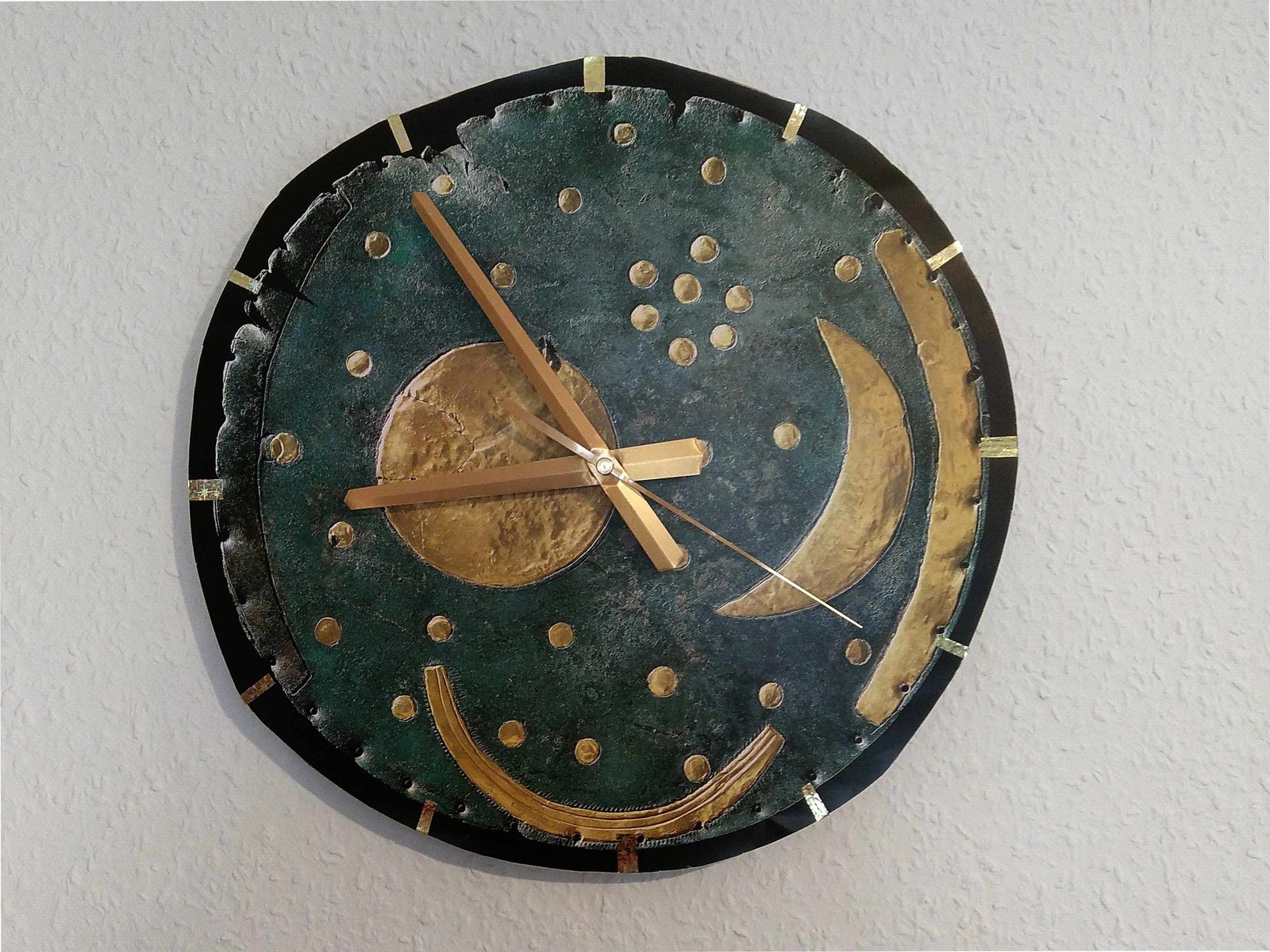 Handmade wall clock by 12-year-old Immanuel Dittfeld from Dresden.